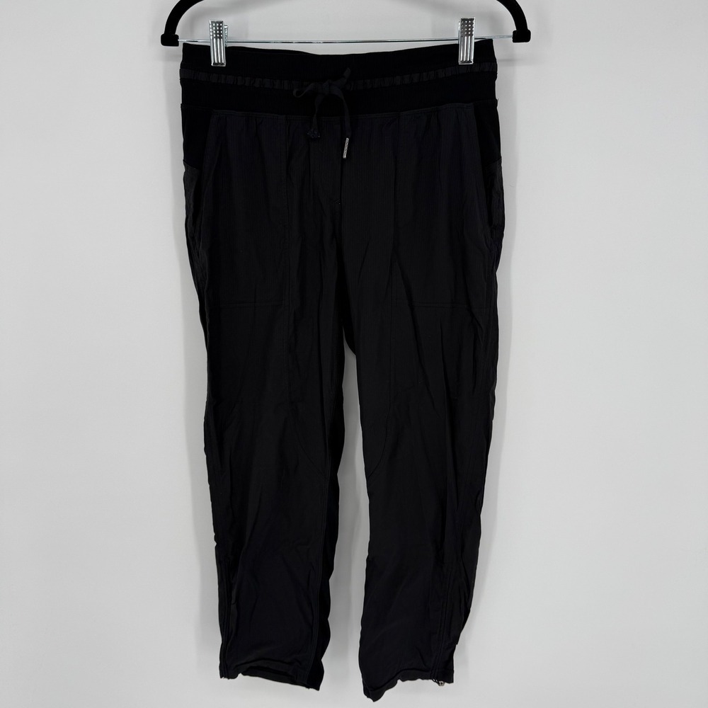 LULULEMON CROPPED BLACK DANCE STUDIO FLAWED‎ SIZE 6